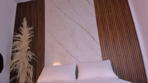 Snapshot of azul_honey chatting on 05-08-26, 12:10 HONEY AZUL online show from 05-08-26, 12:10