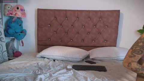 Snapshot of azul_honey chatting on 05-09-26, 06:35 HONEY AZUL online show from 05-09-26, 06:35