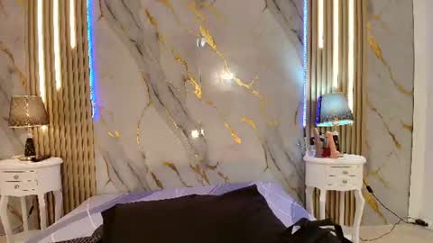 Snapshot of azulmaveric chatting on 07-18-26, 04:55 AZUL online show from 07-18-26, 04:55