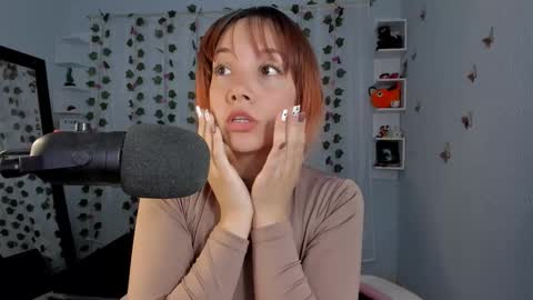 azumi saan online show from 09-14-25, 01:38