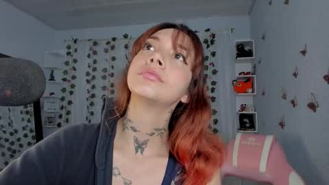 azumi saan online show from 10-10-25, 02:54