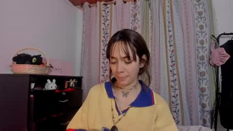 Snapshot of azumi_saan chatting on 06-24-26, 01:26 azumi saan online show from 06-24-26, 01:26