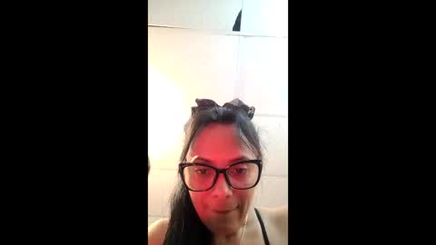 Snapshot of azura_lion chatting on 04-16-26, 05:41 azura lion online show from 04-16-26, 05:41