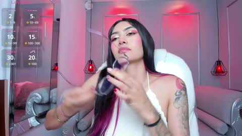 Azura online show from 12-18-25, 07:20