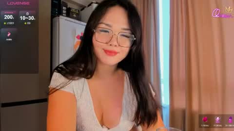azure_moon online show from 06-20-26, 05:10