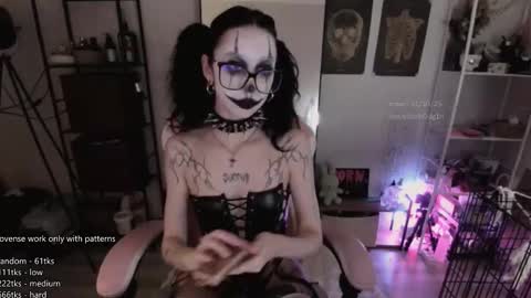Snapshot of b0pppo chatting on 10-31-25, 06:53 your fuckdoll  sub girl  MORE ME  online show from 10-31-25, 06:53