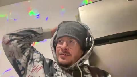 Snapshot of b1gd1k290013 chatting on 12-18-25, 01:44 b1gd1k290013 online show from 12-18-25, 01:44