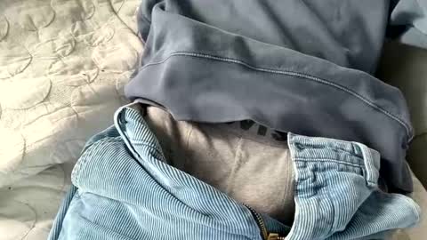 Snapshot of b6662050 chatting on 04-10-26, 04:12 b6662050 online show from 04-10-26, 04:12