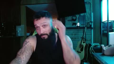 Snapshot of b713htx chatting on 04-10-26, 06:07 Miguel online show from 04-10-26, 06:07