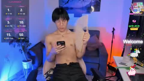 Snapshot of baaby_boyy chatting on 09-13-25, 12:21 odeley online show from 09-13-25, 12:21