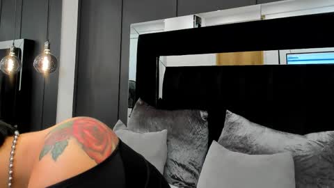 Barbara Moon online show from 03-27-26, 05:01