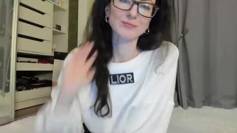 Snapshot of babby_jewel chatting on 10-15-25, 10:15 babby_jewel online show from 10-15-25, 10:15
