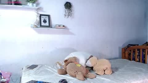 Snapshot of babby_swet chatting on 06-12-26, 11:53 babby_swet online show from 06-12-26, 11:53