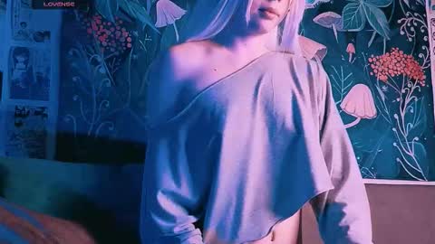 babe_moister online show from 09-19-25, 07:32