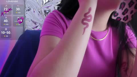 Queen B online show from 04-07-26, 05:35