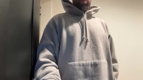 Snapshot of babeheater chatting on 11-12-25, 01:28 babeheater online show from 11-12-25, 01:28