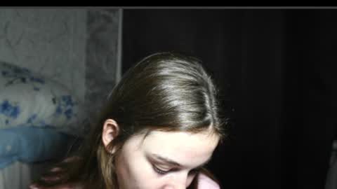 Snapshot of babemilana chatting on 06-16-26, 11:40 OnlyOli online show from 06-16-26, 11:40