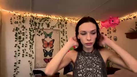 Fern Browning online show from 01-11-25, 02:41