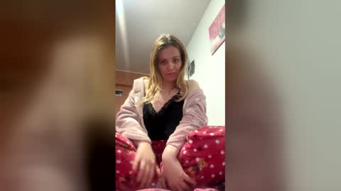 Snapshot of baby_blondee chatting on 04-28-26, 05:07 Baby Blonde online show from 04-28-26, 05:07