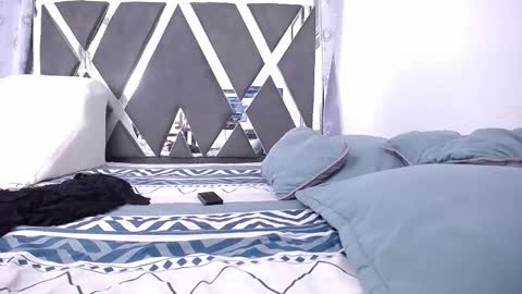 Snapshot of baby_brownsugar chatting on 12-20-25, 02:24 valentina online show from 12-20-25, 02:24