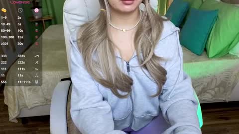 Snapshot of baby_debbie chatting on 02-20-25, 06:46 Debora online show from 02-20-25, 06:46