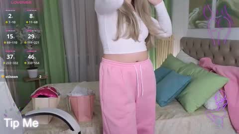 Snapshot of baby_debbie chatting on 03-12-25, 01:14 Debora online show from 03-12-25, 01:14