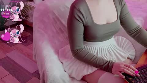 Snapshot of baby_debbie chatting on 12-13-25, 10:15 Debora online show from 12-13-25, 10:15