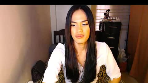 Snapshot of baby_fu chatting on 10-25-25, 09:42 Nathalia online show from 10-25-25, 09:42