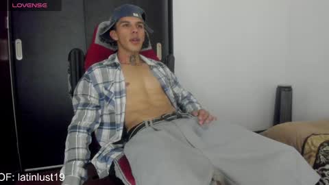 Snapshot of baby_gio chatting on 04-23-26, 07:05 OF GxoXabs online show from 04-23-26, 07:05