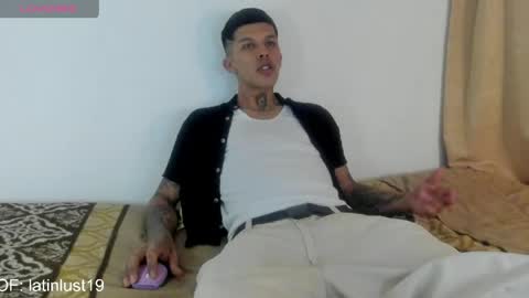 Snapshot of baby_gio chatting on 04-27-26, 02:04 OF GxoXabs online show from 04-27-26, 02:04