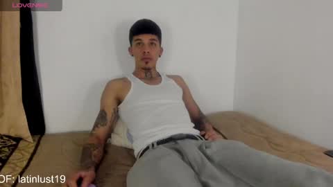 Snapshot of baby_gio chatting on 06-06-26, 02:27 OF GxoXabs online show from 06-06-26, 02:27