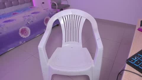 baby_glow01 online show from 11-07-25, 01:00