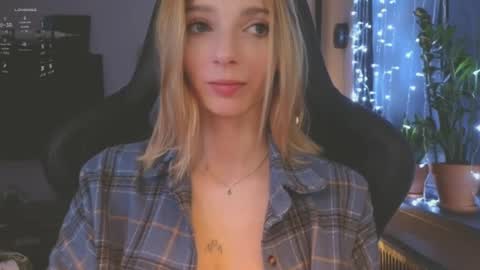 Snapshot of baby_gopn1k chatting on 12-11-24, 05:10 baby gopn1k online show from 12-11-24, 05:10