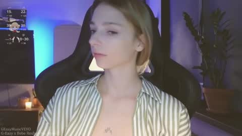 Snapshot of baby_gopn1k chatting on 01-27-25, 05:03 baby gopn1k online show from 01-27-25, 05:03