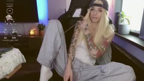 Snapshot of baby_gopn1k chatting on 02-10-25, 08:09 baby gopn1k online show from 02-10-25, 08:09