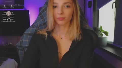 Snapshot of baby_gopn1k chatting on 03-10-25, 03:20 baby gopn1k online show from 03-10-25, 03:20