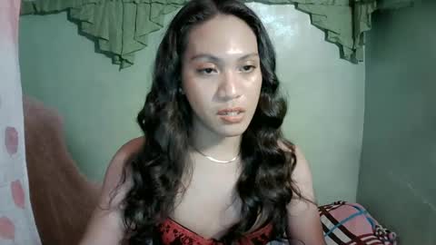 Snapshot of baby_hanabi chatting on 12-22-24, 01:33 Viatrice online show from 12-22-24, 01:33