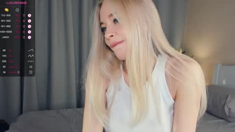 Snapshot of baby_is_ready chatting on 12-20-24, 06:08 Emily online show from 12-20-24, 06:08