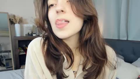 Snapshot of baby_is_ready chatting on 10-08-25, 07:17 Emily online show from 10-08-25, 07:17