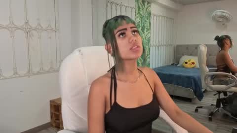 Snapshot of baby_julieta00 chatting on 05-28-26, 11:29 Julieta online show from 05-28-26, 11:29