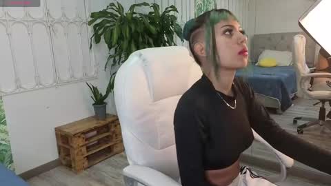 Snapshot of baby_julieta00 chatting on 05-29-26, 11:30 Julieta online show from 05-29-26, 11:30
