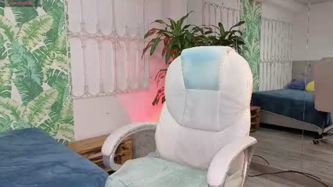 Snapshot of baby_julieta00 chatting on 06-16-26, 12:19 Julieta online show from 06-16-26, 12:19