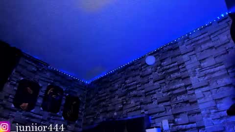 Junior       Independent Model online show from 09-29-25, 05:34