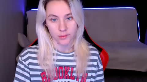 baby_kitte online show from 12-08-24, 03:43