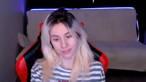 baby_kitte online show from 12-08-24, 06:43