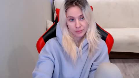 baby_kitte online show from 12-09-24, 09:39