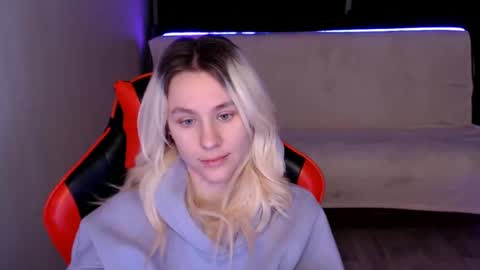 baby_kitte online show from 12-12-24, 12:38