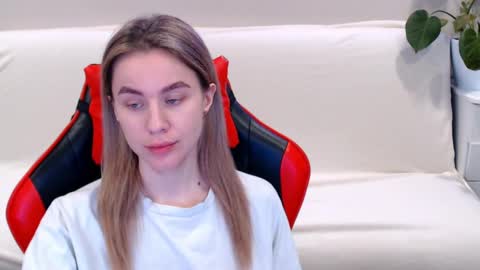 baby_kitte online show from 02-20-25, 05:23