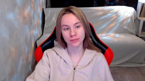 baby_kitte online show from 11-25-25, 04:01