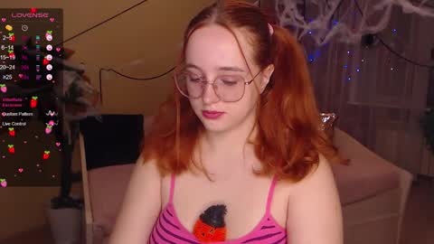 Snapshot of baby_little_fox chatting on 10-23-25, 11:42 baby_little_fox online show from 10-23-25, 11:42